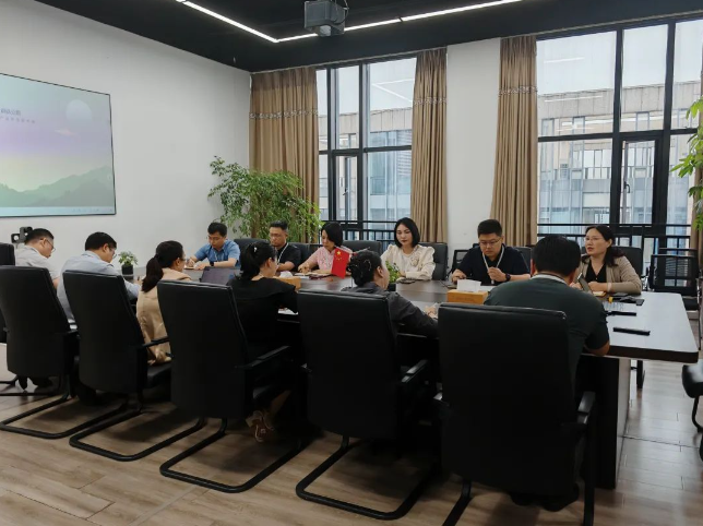 商達(dá)公用組織召開(kāi)2024年第一次股東會(huì)暨董事會(huì)、監(jiān)事會(huì)會(huì)議精神宣貫會(huì)