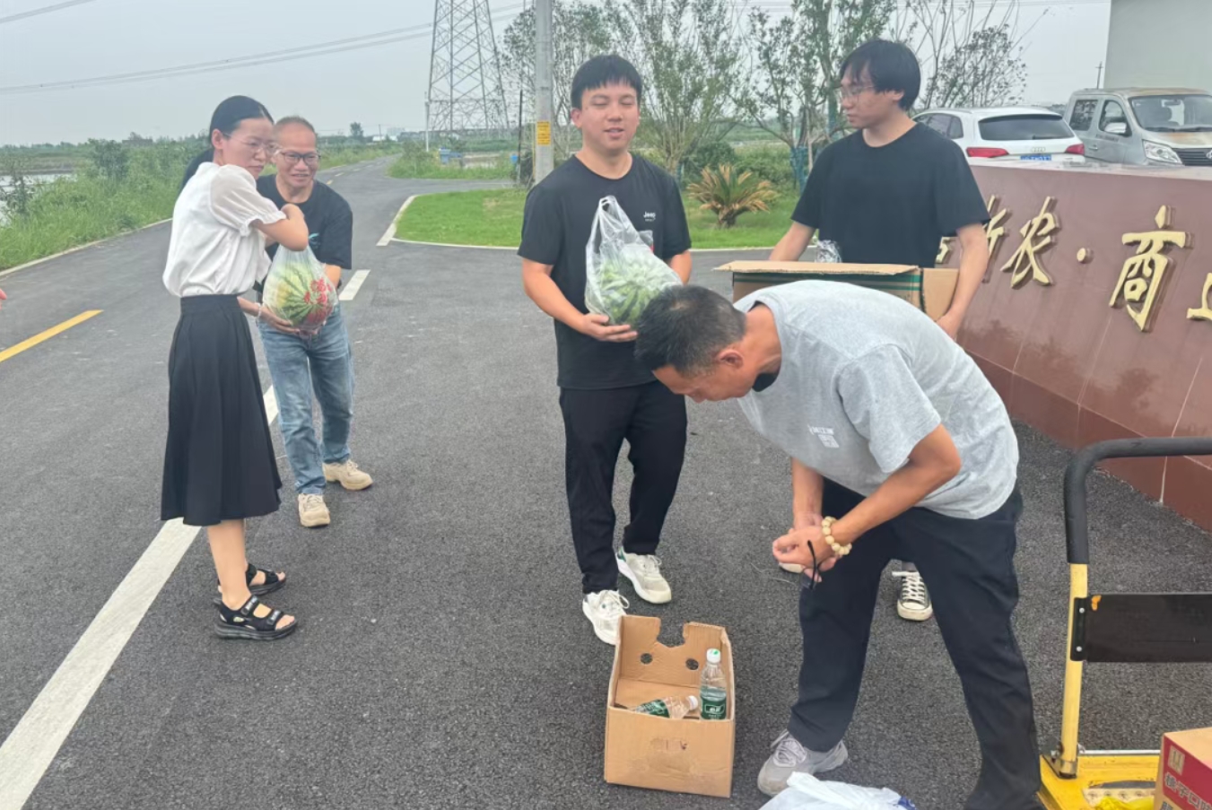 烈日如火，初心如磐 —— 商達(dá)公用深入一線開展“送清涼”關(guān)懷行動(dòng)